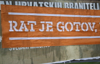 Medium_rat_je_gotov_plakat_2