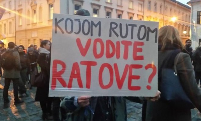 Large_kojom_rutom_vodite_ratove_-_prosvjed