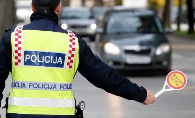 Large_policija-stop-01-635x355